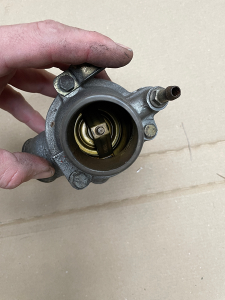 BMW M5 E28 Thermostat housing M88 M88/3   M6 E24